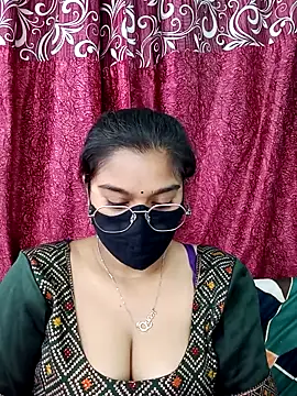 Watch Jasmine_jaaan live on EroticFlix - High definition streams
