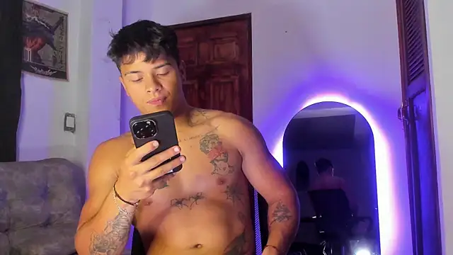 Dominic_Biker__ live sex cam