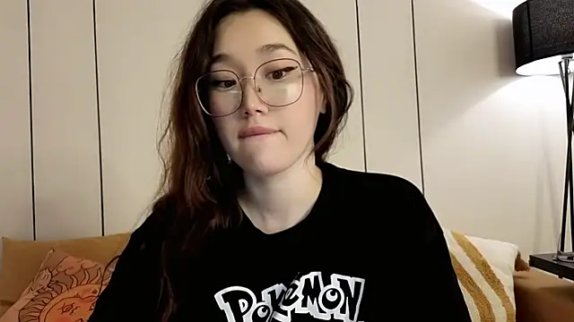jennatyan (F young) - anal plug and 15 spanks