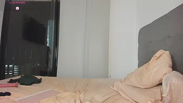 Watch tessa__evans live on EroticFlix - High definition streams