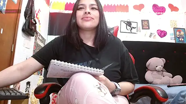 saray_extrovert_ - Saray_extrovert_'s free webcam