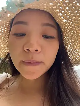xiaochengzi505 (F milf) - 在商场试衣间自慰