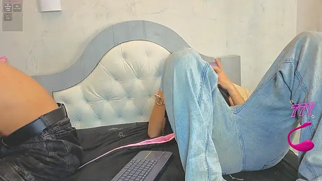bastian_and_samantha webcam