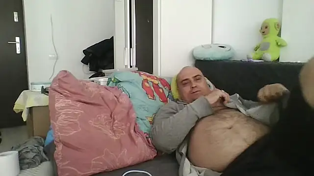 vitalik66679 - Vitalik66679's free webcam - UK Sex Cams