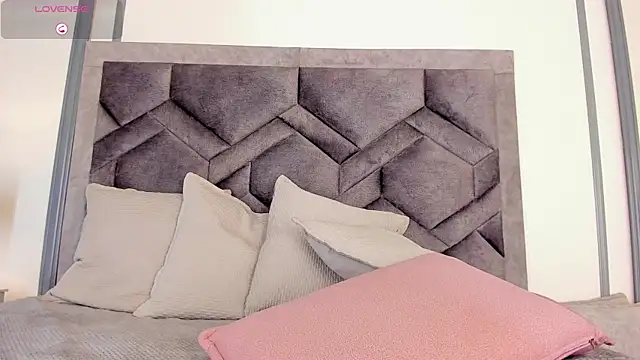 tahliamoreau (F young) - Shake that bunny's ass🔥