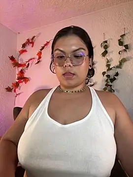 kittylu__ - Kittylu__'s free webcam - UK Sex Cams
