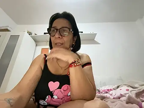 sweeviolet - Sweeviolet's free webcam - UK Sex Cams