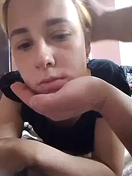 Gussie_Bridie webcam