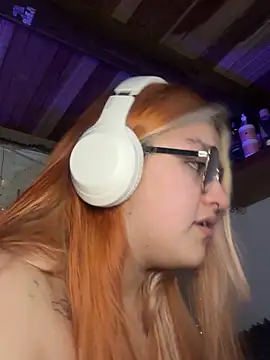 Sophia_Weest99 webcam