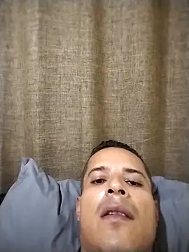 alvarito_25 - Alvarito_25's free webcam - UK Sex Cams
