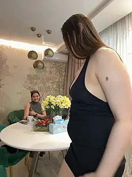 _CarlaDoll webcam