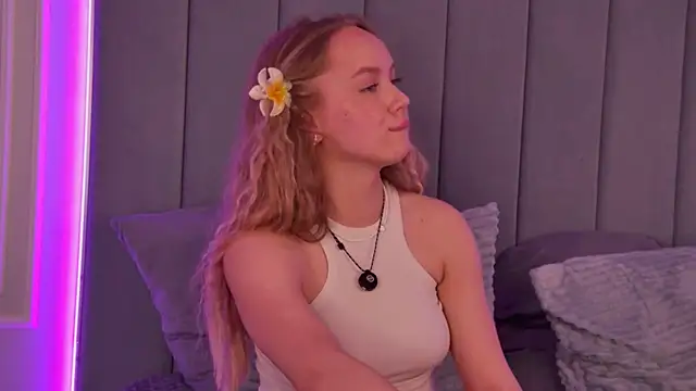 Emi_Sterling webcam