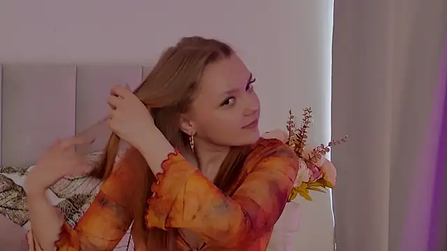 Watch JennyPortman live on EroticFlix - High definition streams