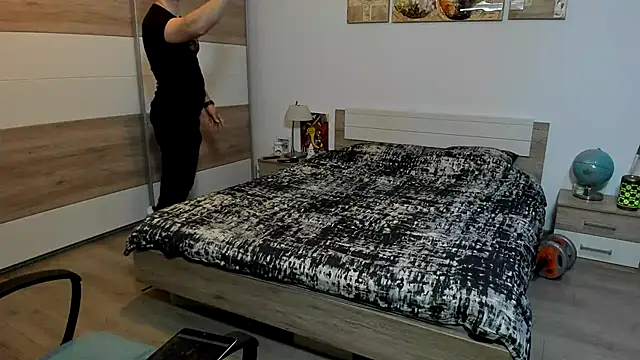 Watch RobbyShawz live on EroticFlix - High definition streams