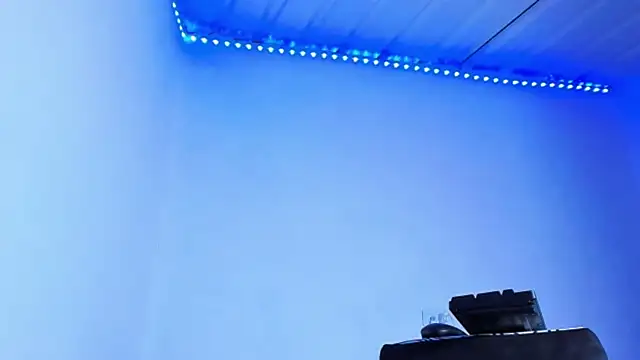 Watch yoendris_boy live on EroticFlix - High definition streams