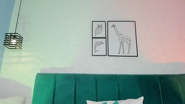 Watch ninna_curly live on EroticFlix - High definition streams