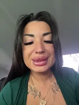 RuslanaXX webcam
