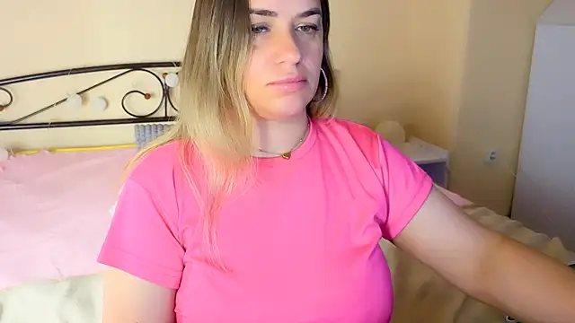 JuicyMillena webcam