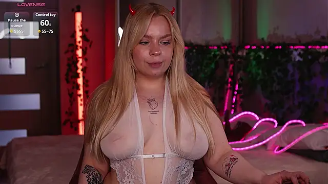LisaLove3 webcam