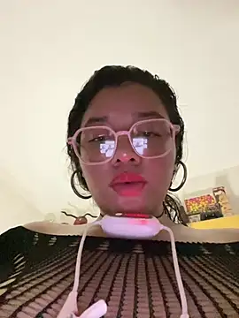 Vivi_Kvsh webcam