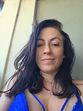 Risky_woman