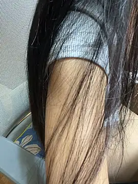 mina048 - Mina048's free webcam