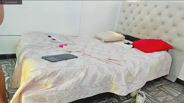charlotte_dante212 webcam