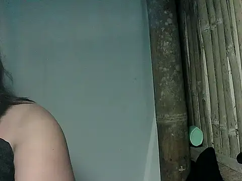 huntrix2025 (M twink) - my goa is to build my dream house