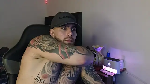 Ades_Lowe live sex cam