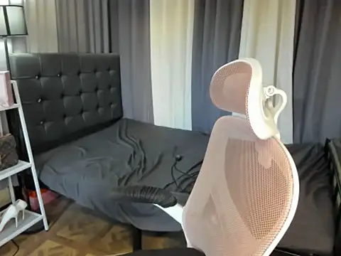 Seductive_Margaux live sex cam