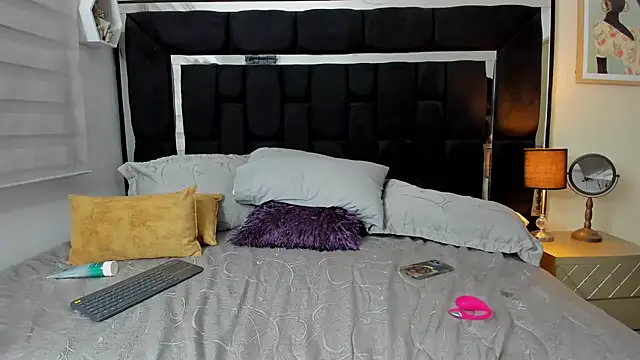 Watch Tiana_moon live on EroticFlix - High definition streams