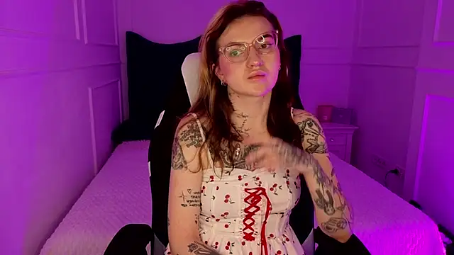 sashaglow_ webcam