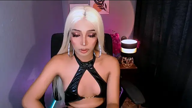xurgoddess_islacumsalotx - XUrGoddess_islaCumsAlotx's free webcam - UK Sex Cams