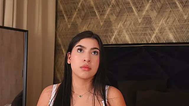 Watch NatashaKyris live on EroticFlix - High definition streams