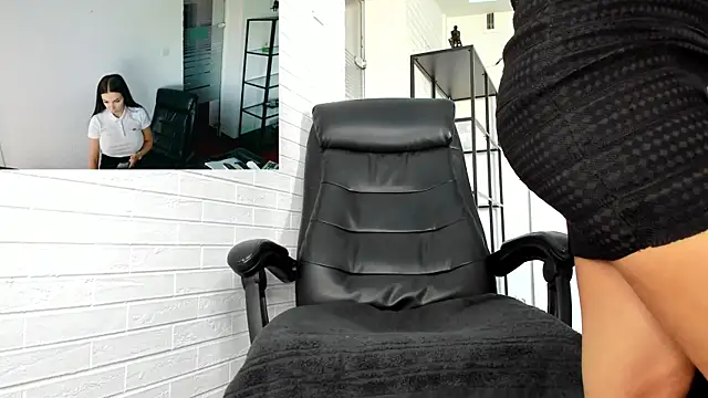 anna_nobel (Ask my age) - Risky oragsm @office!dont make me scream