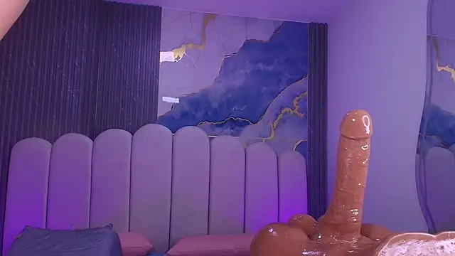abbyrouss_ (F teen) - Big squirt 💦