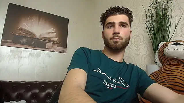 KyloEast's live cam
