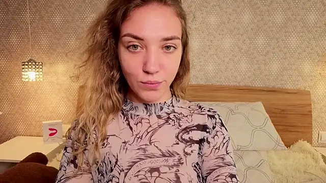 alice_charm_ webcam