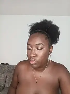 KaleaEbony webcam