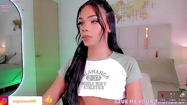 Quenaly - Trans webcam sex chat