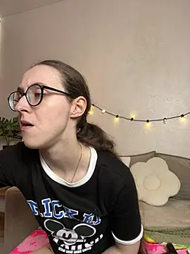 Watch MartiniiSelenna live on EroticFlix - High definition streams