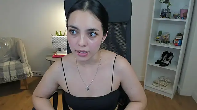 _BellaEvans_ webcam