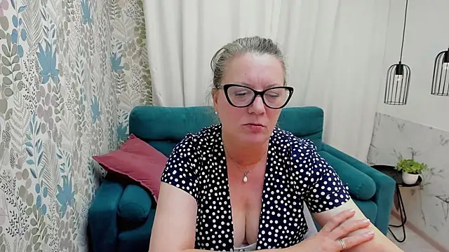 leapure - LeaPure's free webcam - UK Sex Cams