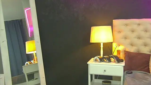 TaniaKaverina webcam