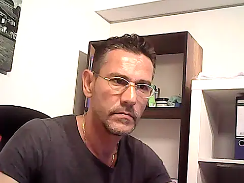 mastercharisma35 (Ask my age) - like tips pls....