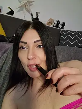 AryaSummersReal