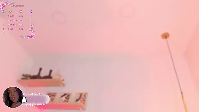 Emely_Deluxe webcam