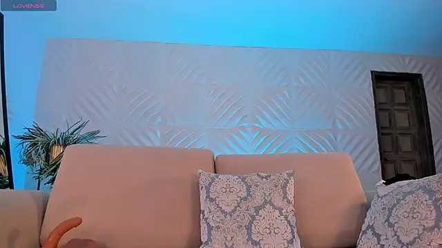 Watch KylaMorrison live on EroticFlix - High definition streams