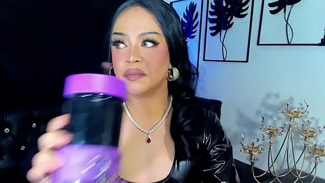 Modella: BigcockjasmineTs
