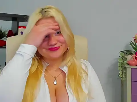 Watch samantha_darling live on EroticFlix - High definition streams